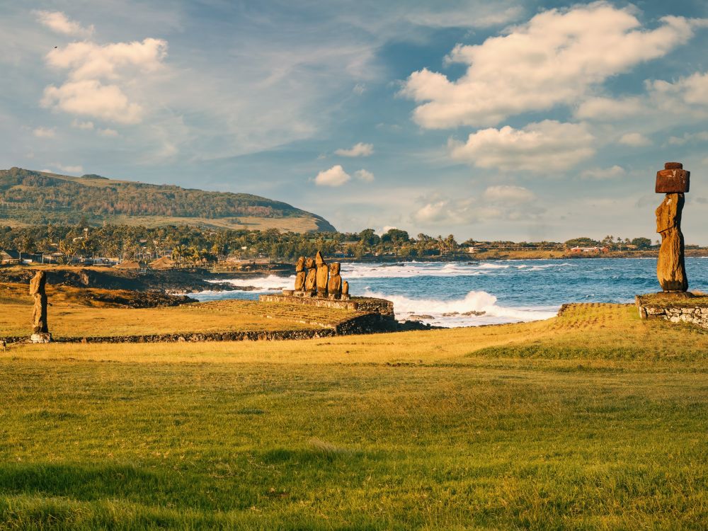 peru, chile & french polynesia cruise: lima, easter island & mo'orea