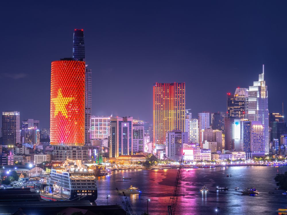 vietnam intensive cruise: ho chi minh city, hue & hong kong