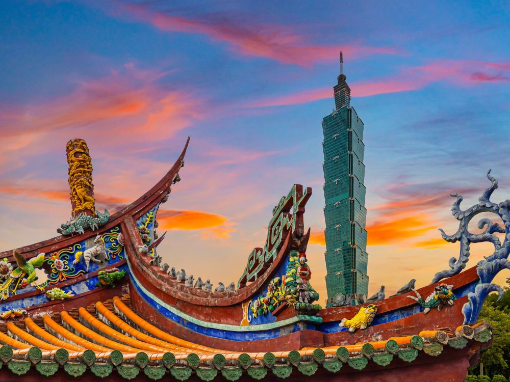 hong kong, taiwan & japan cruise: hong kong, taipei & kochi
