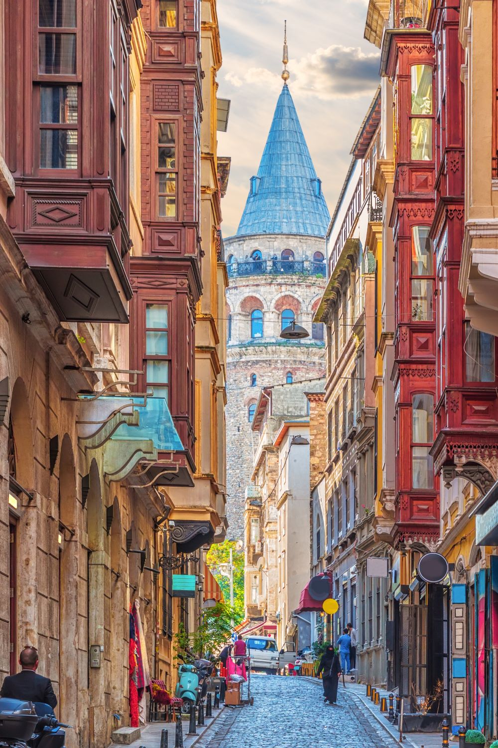 narrow cobblestone city street