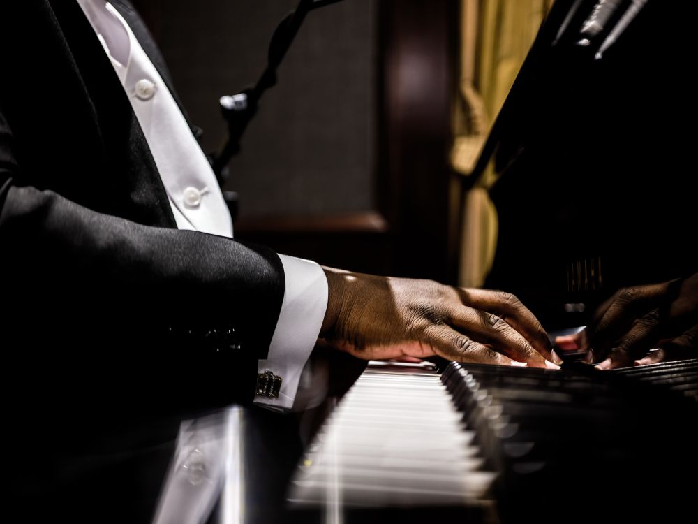 Live Music!''