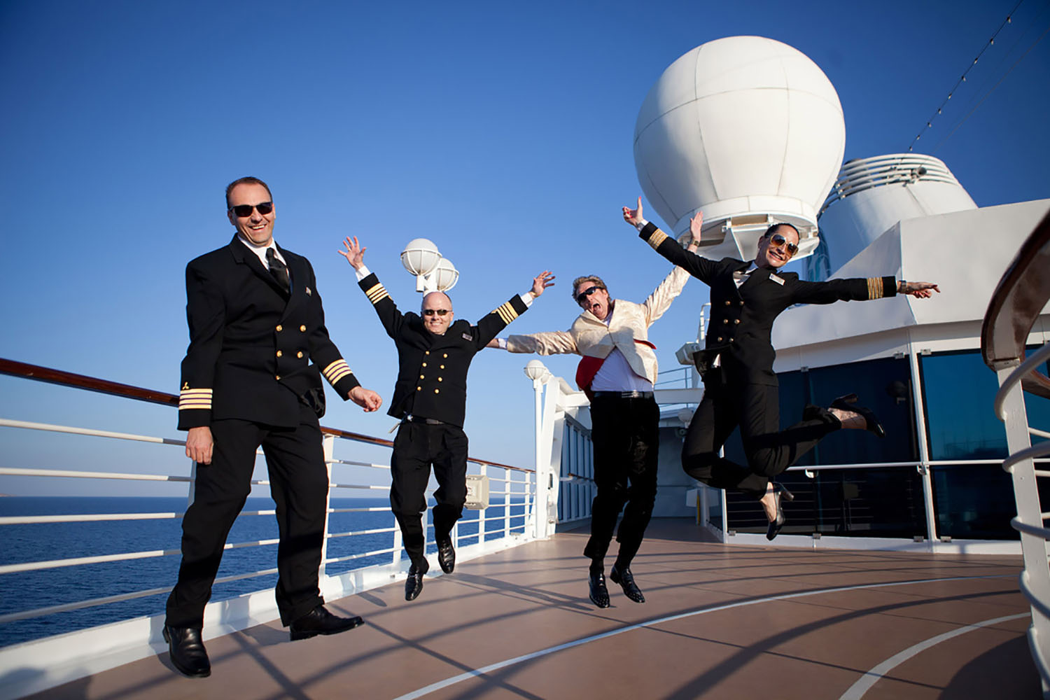 Azamara.