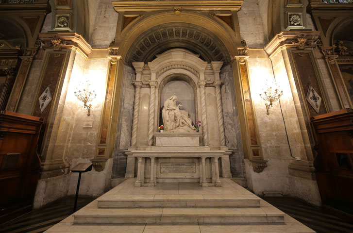 Altarpiece at the Metropolitan Cathedral of Santiago de Chile