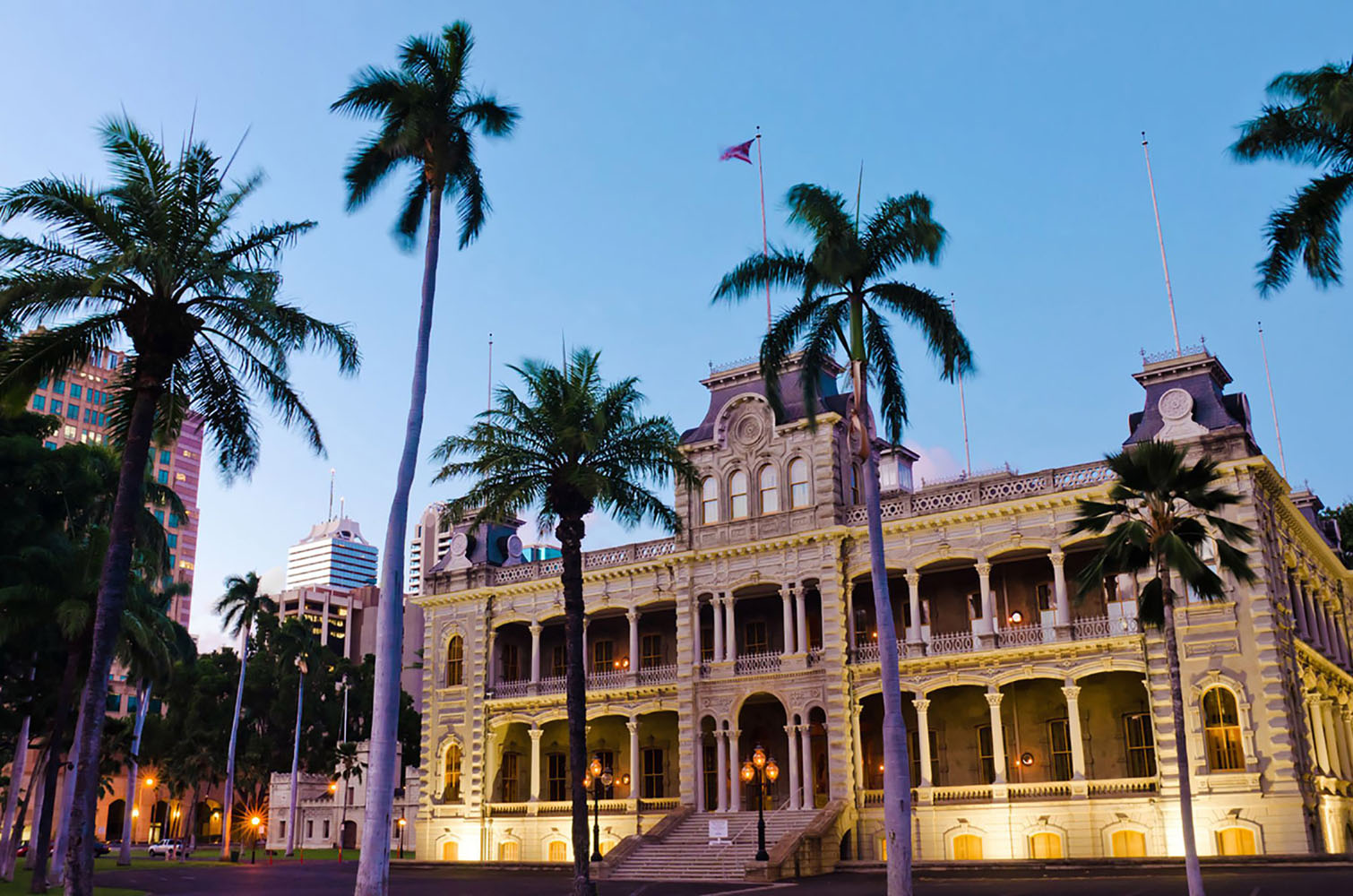 Iolani Palace in the early evening