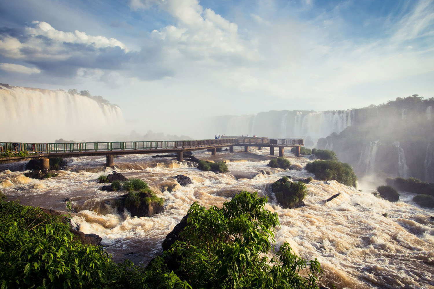 Catwalks near Iguazu Falls
