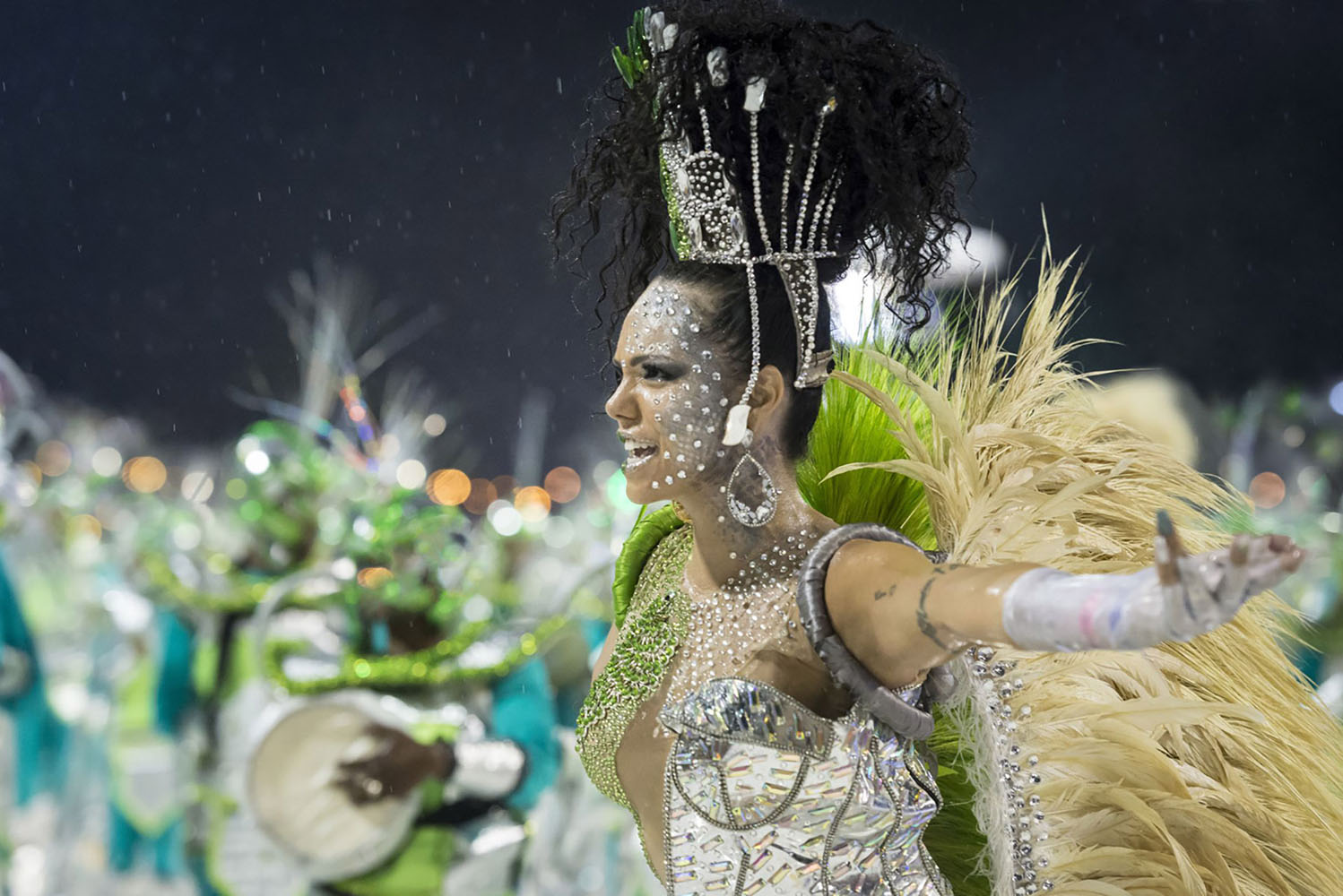 Carnival in Rio: Samba & extravagance, the most famous of Brazil!