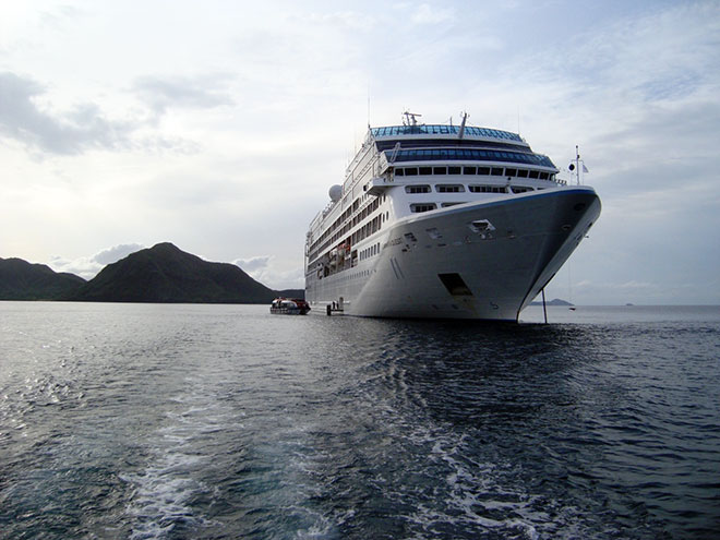 Quest at anchor Komodo Island