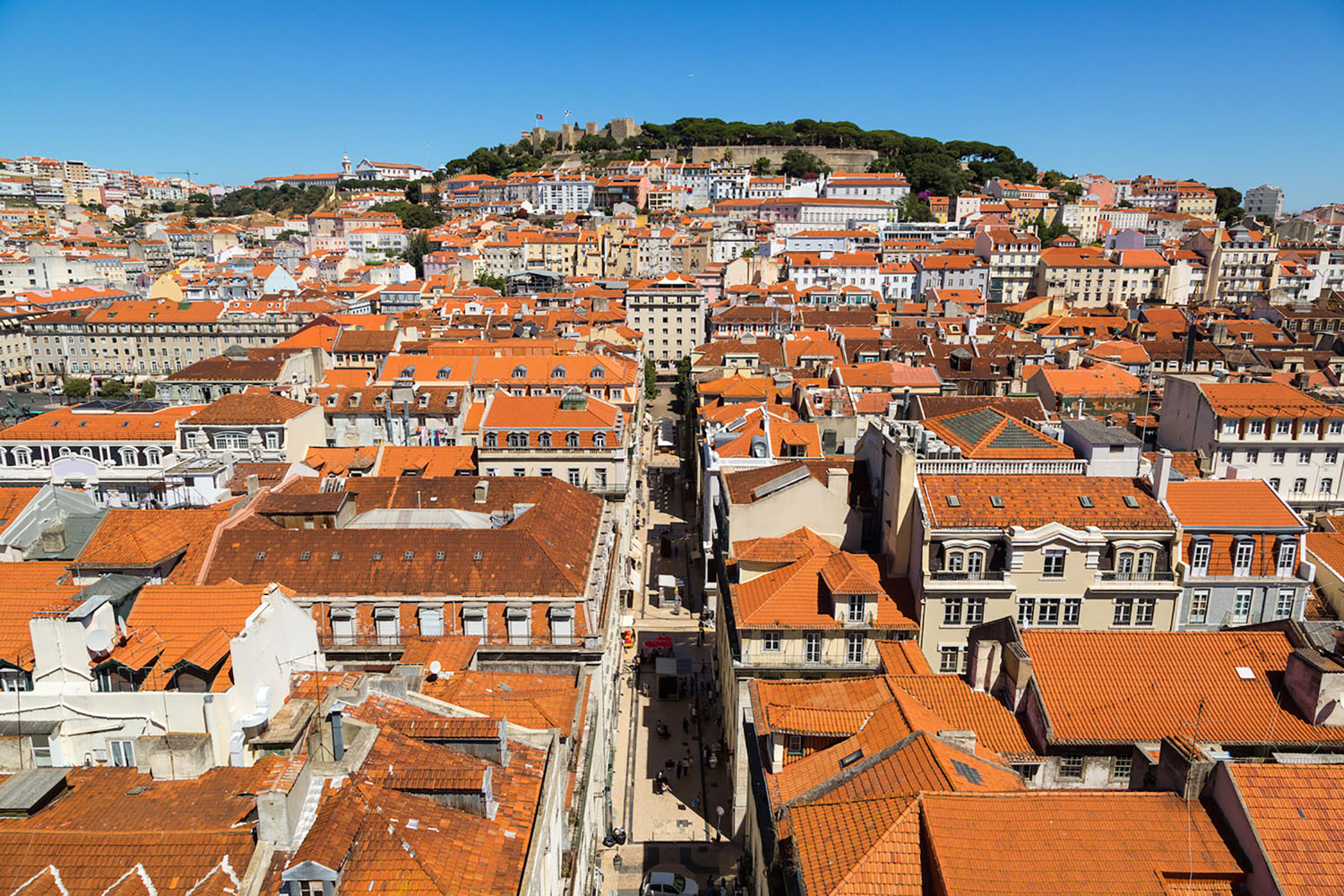 The most famous landmark in this area, Castelo de São Jorge, can be seen from almost anywhere in the city.
