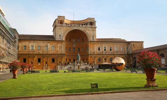Vatican Behind the Scenes Photo
