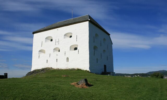 Bakklandet Walking Tour & City Drive Photo