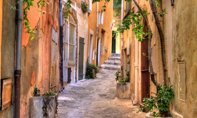 St.Tropez on Foot with Tarte Tropezienne Photo