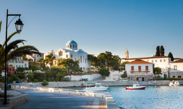 Spetses on Foot Photo