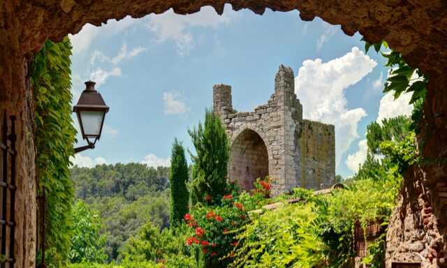 Pals Peratallada & Dalí Castle  Photo